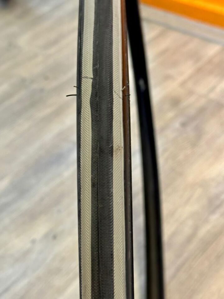 GRL 700X23 YARIŞ YOL BİSİKLETİ 1 MM ZIRHLI RENKLİ DIŞ LASTİK SİYAH/MAVİ